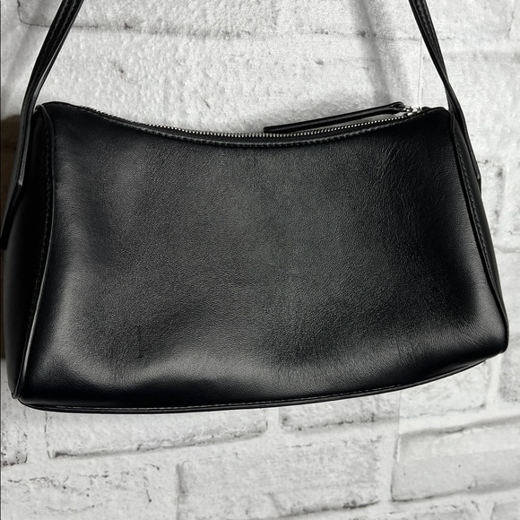 Reformation Hannah black leather shoulder bag - Picture 6 of 13